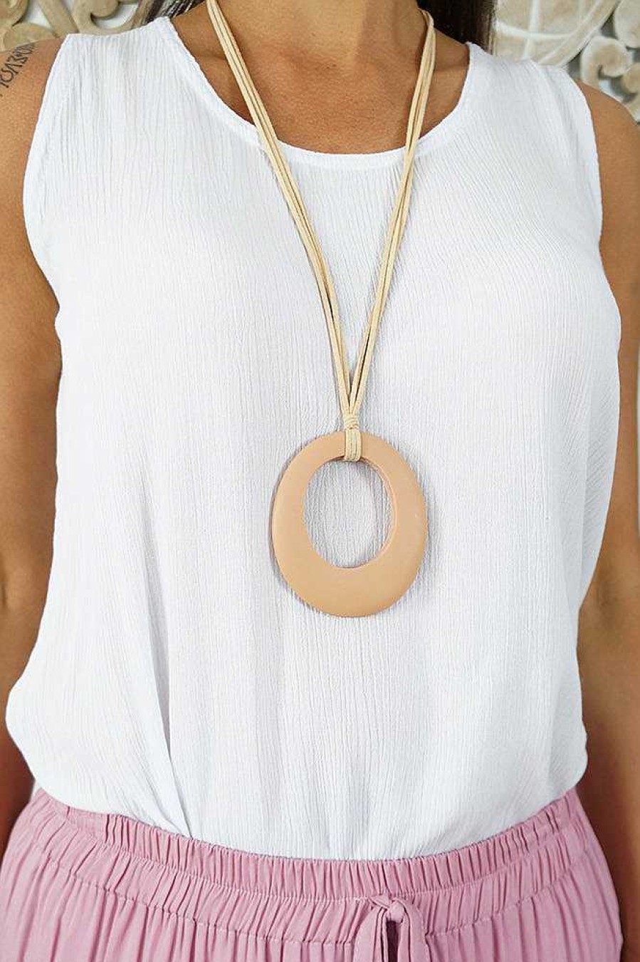 Accessories Sundrenched Necklaces | Large Oval Pendant On Leather Necklace