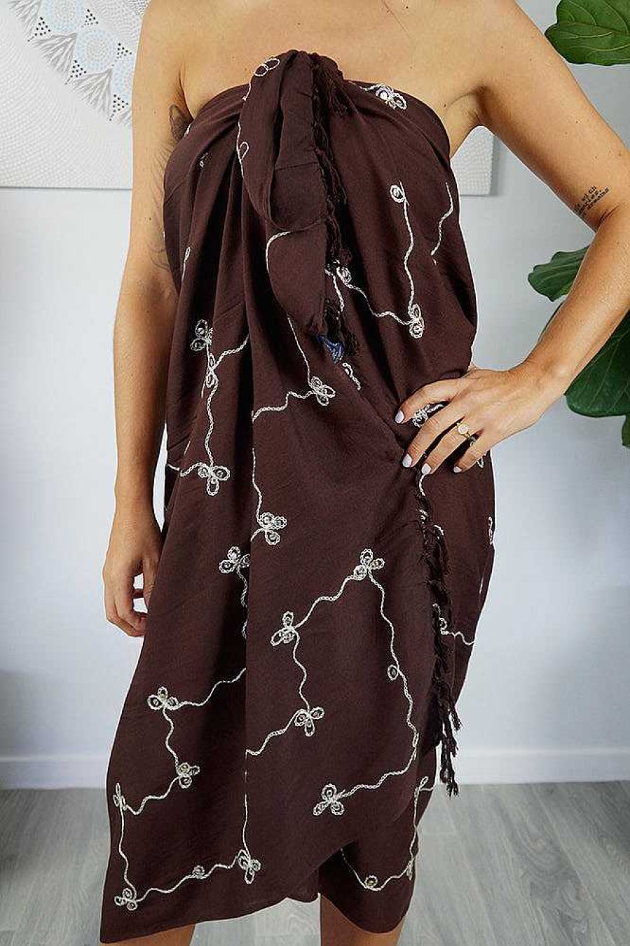 Sarongs Sundrenched | Embroidered/Sequined Plain Sarong