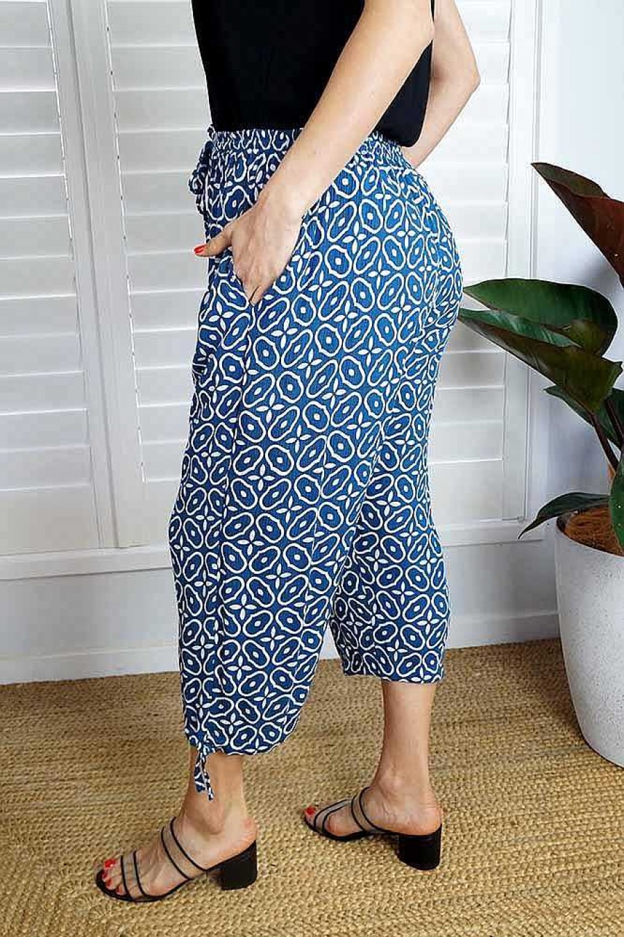 Plus Size Sundrenched | 3/4 Pant "Links" Navy