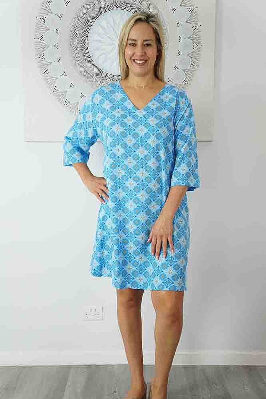 Ladies Sundrenched | 3/4 Sleeve Tunic "Snowflower"