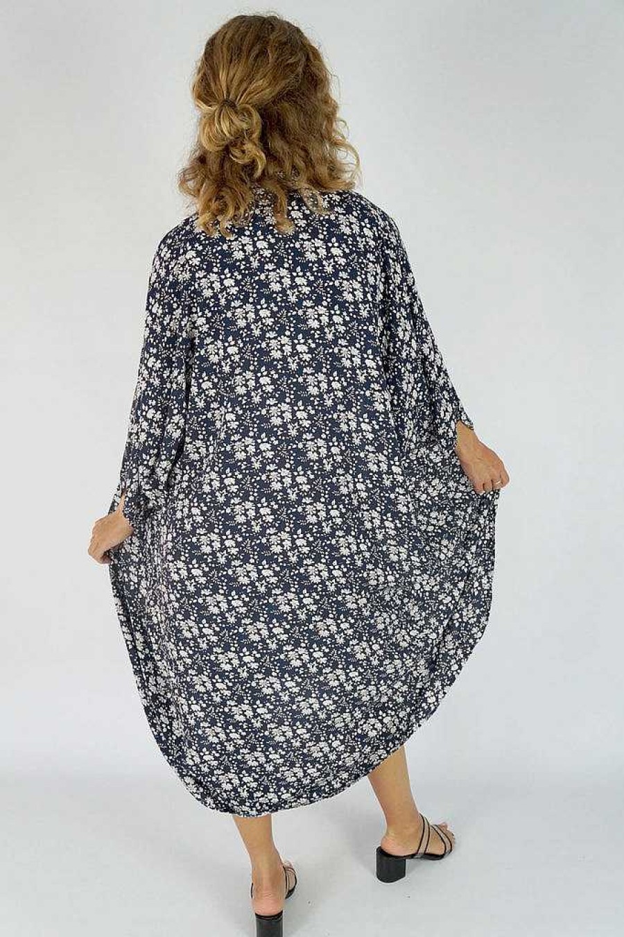 Ladies Sundrenched | Long Cape "Blossom" Navy