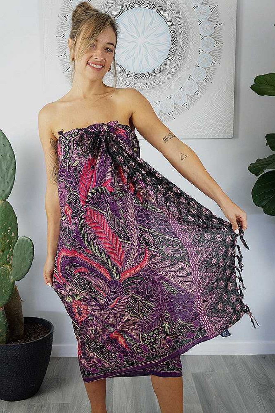 Sarongs Sundrenched | Retro Batik Sarong