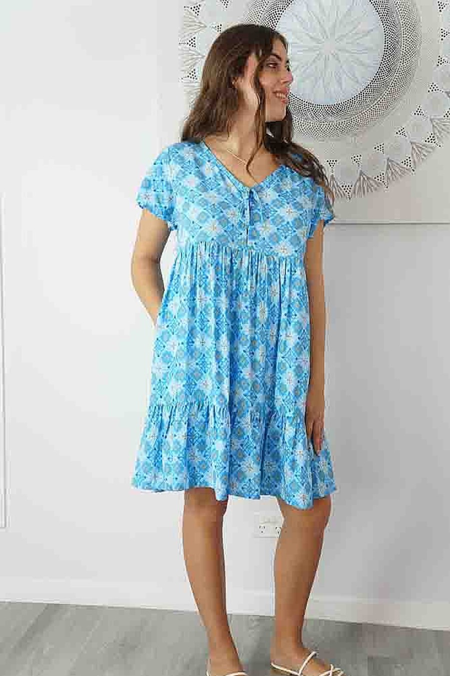 Ladies Sundrenched Short Dresses | Kiki Dress "Snowflower"